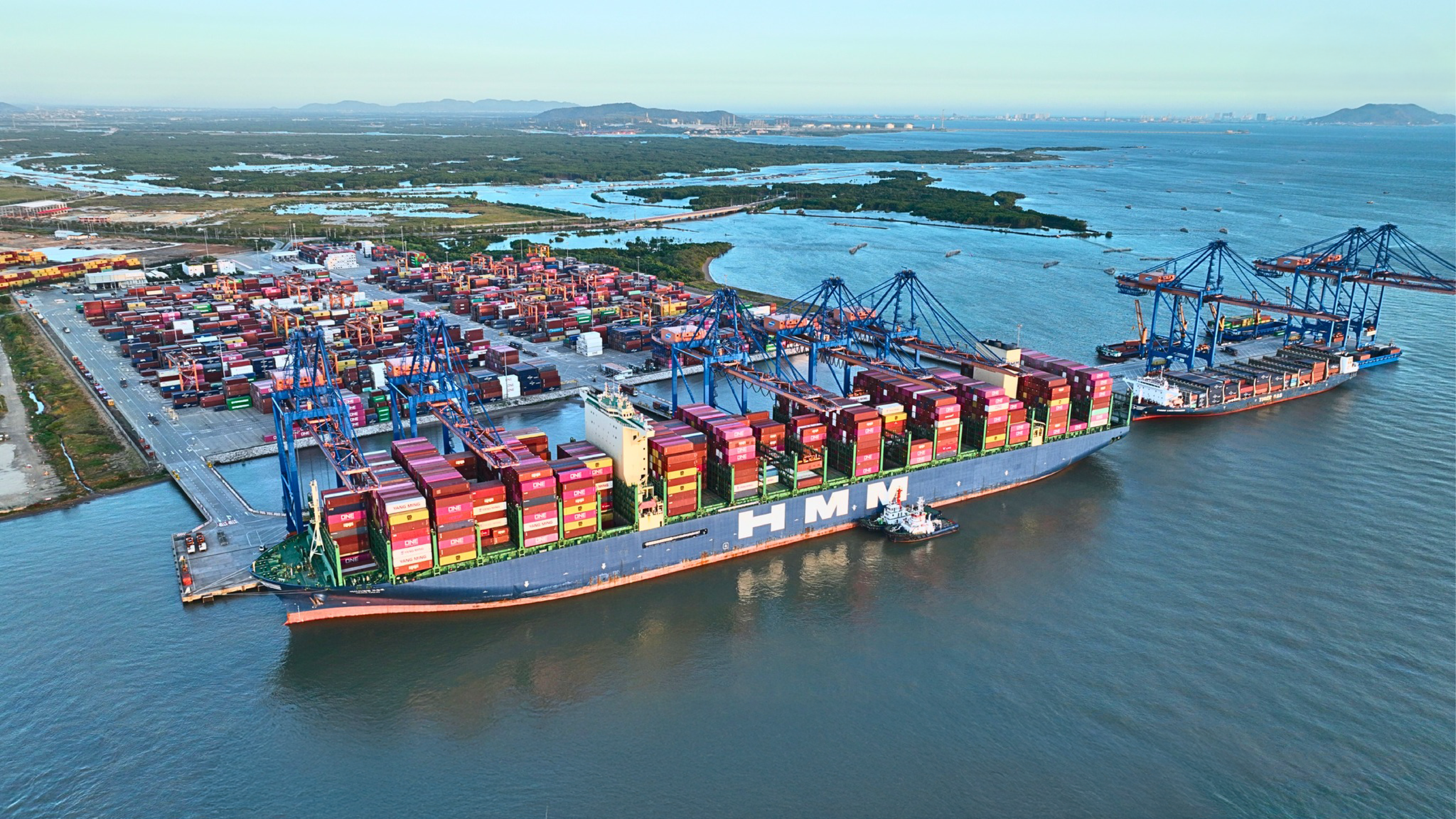 chinh thuc cang gemalink gmd duoc phep don sieu tau 232000 dwt nang tam vi the hang hai viet namwebp