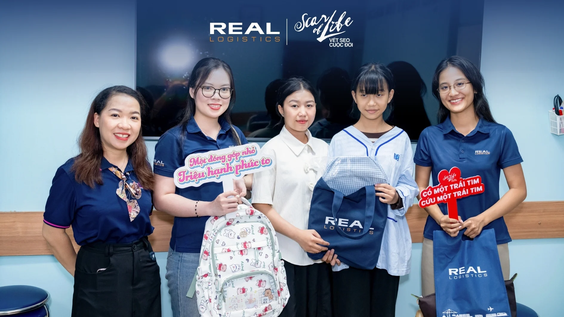 real logistics cung vet seo cuoc doi ho tro mo tim cho em hoc sinh 15webp