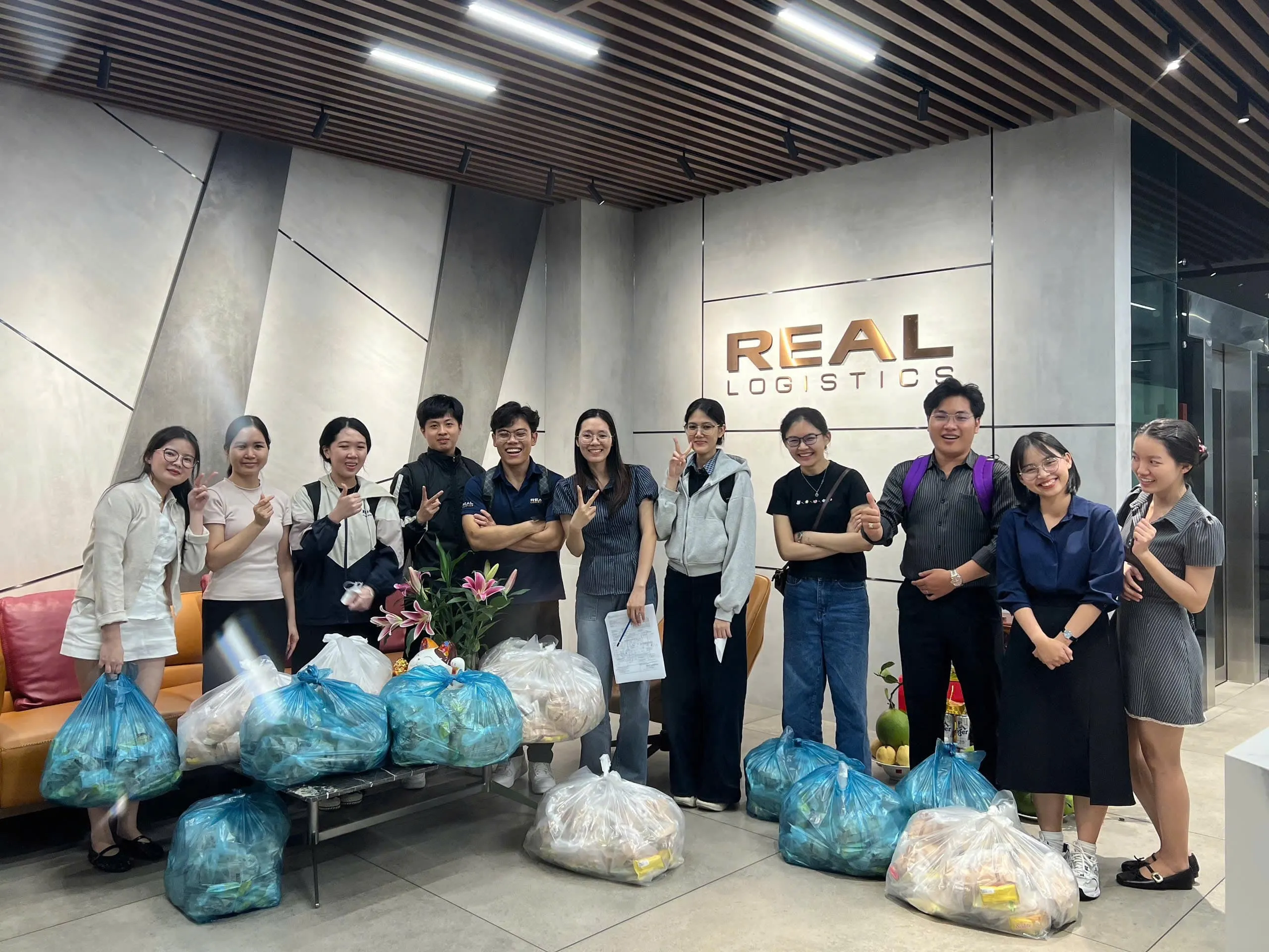 hoat dong phat banh mi dien ra deu dan moi cuoi tuanwebp