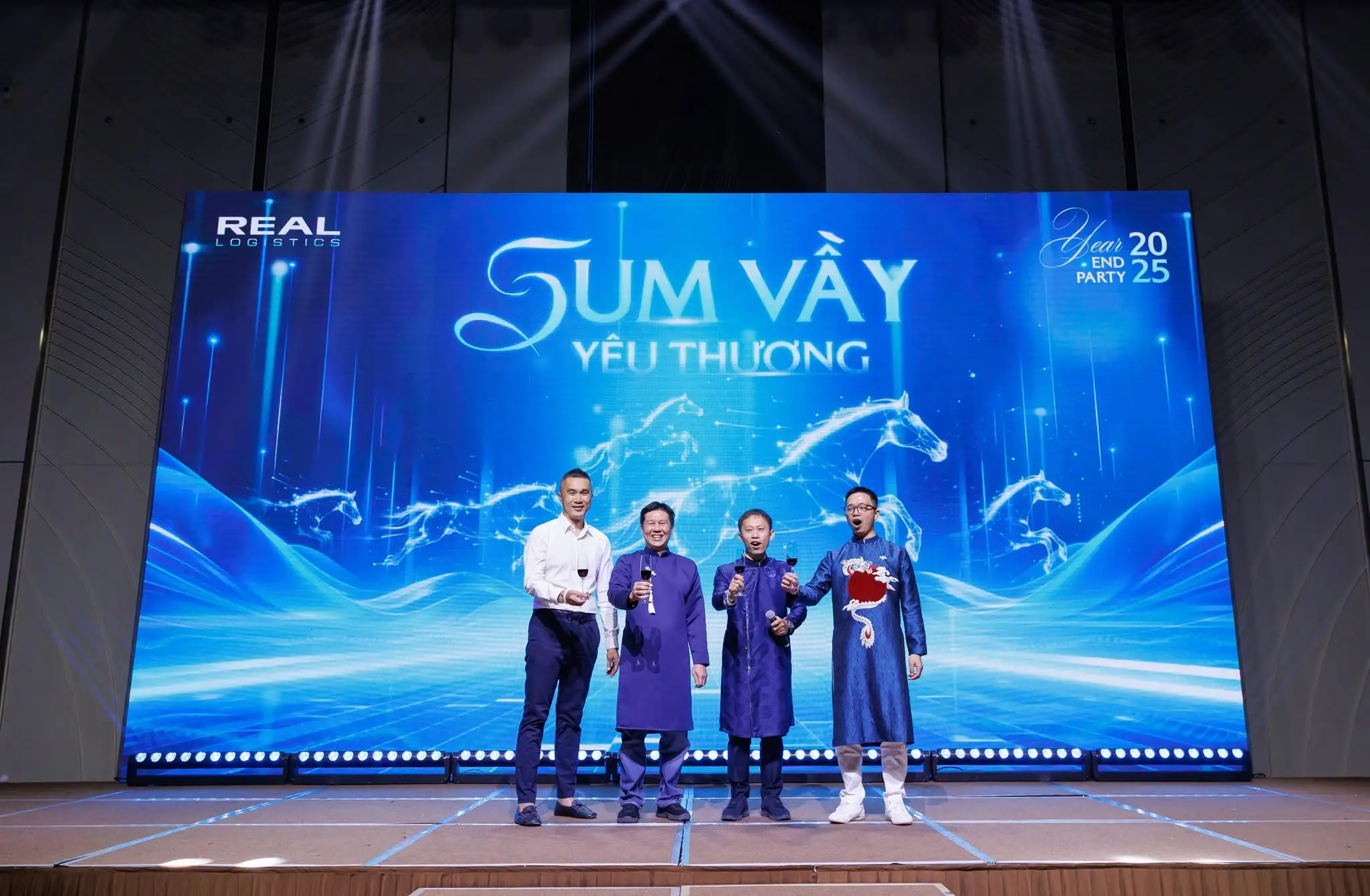 year end party 2025 sum vay yeu thuong 1webp
