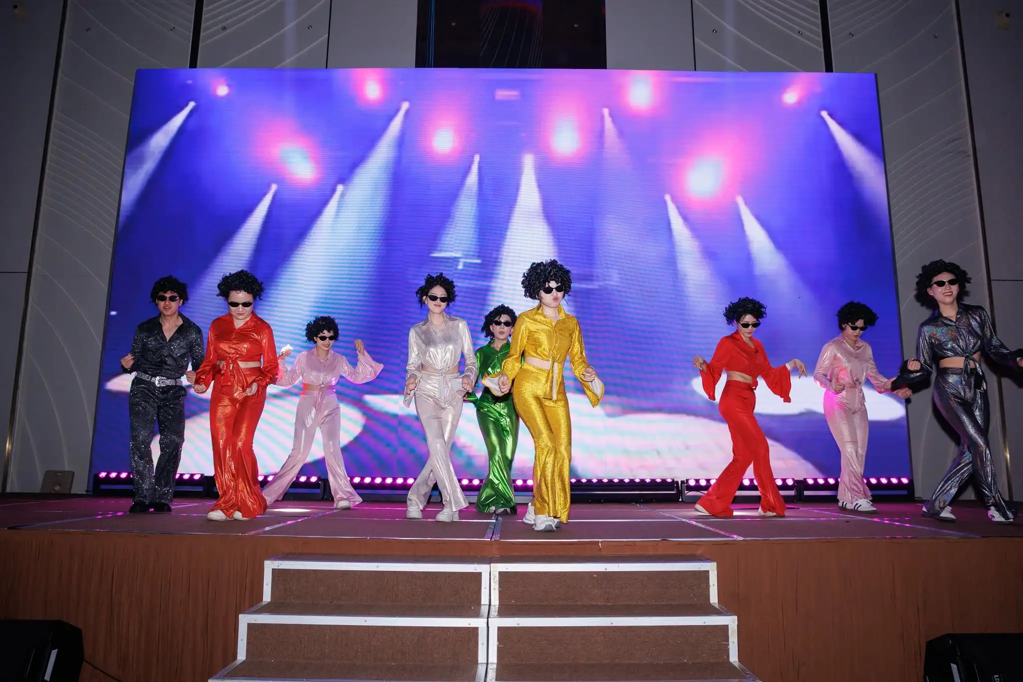 year end party 2025 sum vay yeu thuong 3webp